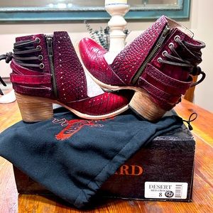 SOLD 🔥 🔥Freebird by Steven | DESERT - Red Croco⭐️ Discontinued style
